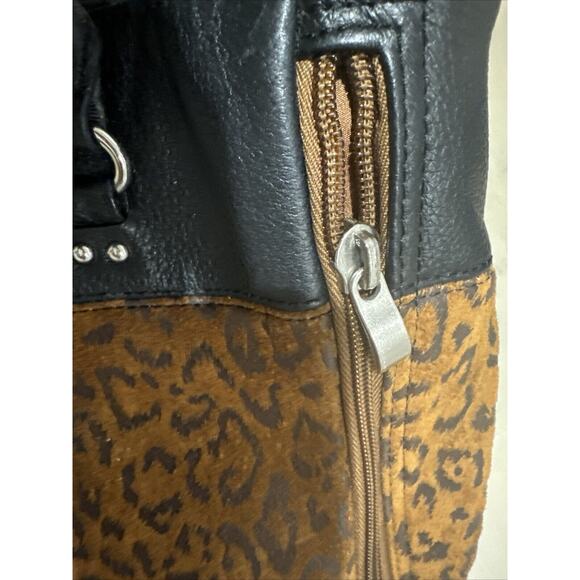 Gun Tote'n Mamas conceal carry Leopard Print Handbag - Picture 13 of 15